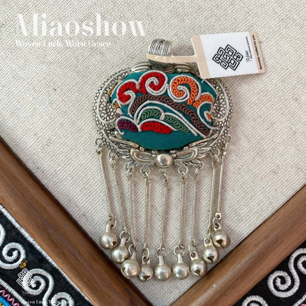 Auspicious Cloud | Miao Embroidery Necklace